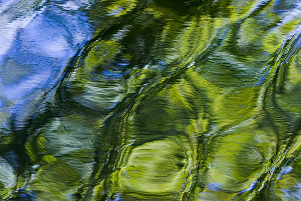 abstract-reflection 
 sky and trees reflected in the water 
 Keywords: reflection, abstract, nature